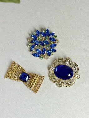 Vintage Blue Rhinestone Brooch Set – 3-Piece